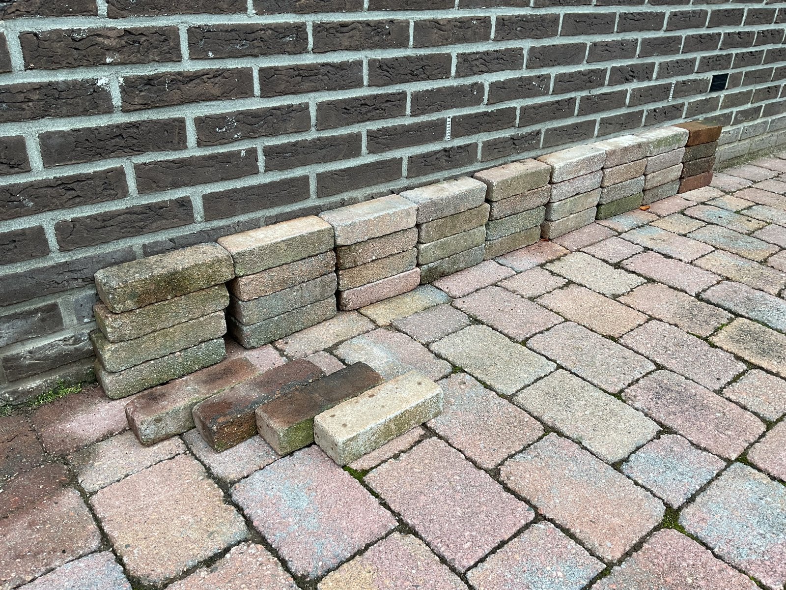 40 tal klinkers/waaltjes van 7x 20 cm, Doe-het-zelf en Verbouw, Tegels, Ophalen, Overige materialen, Gebruikt, Overige typen