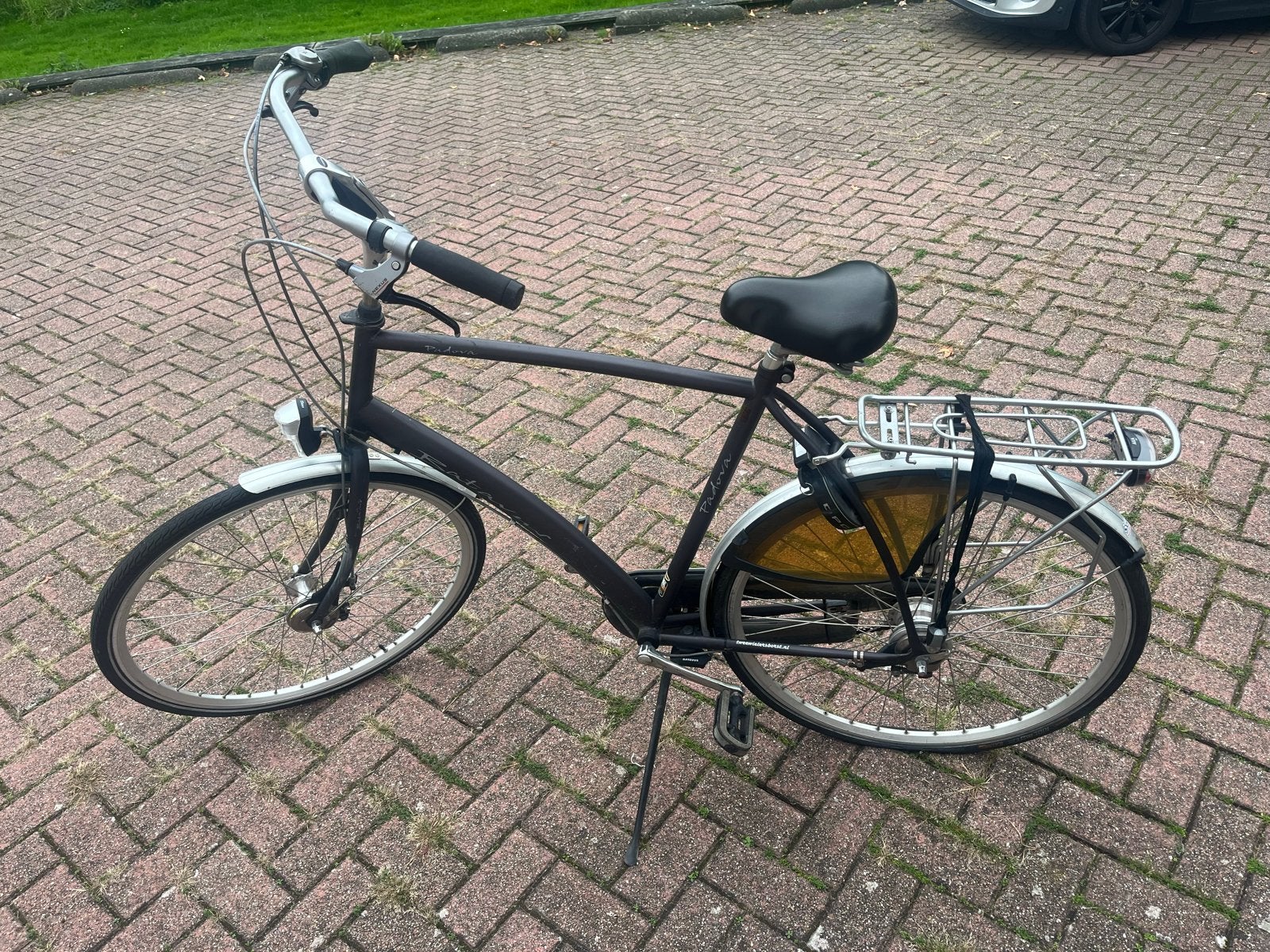 Batavus fiets met versnellingen en bagagedrager