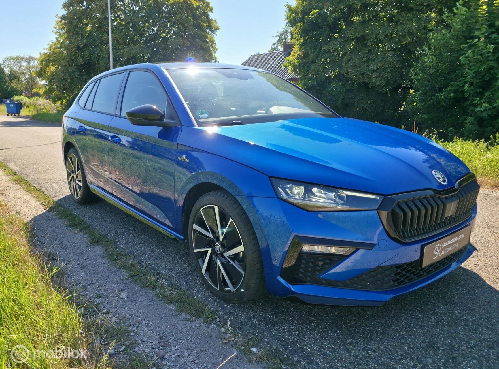 Skoda Scala 1.0 TSI ACT Monte Carlo / Pano / Cam / Carplay, Blauw, 19 km/l, 3 cilinders, 999 cc