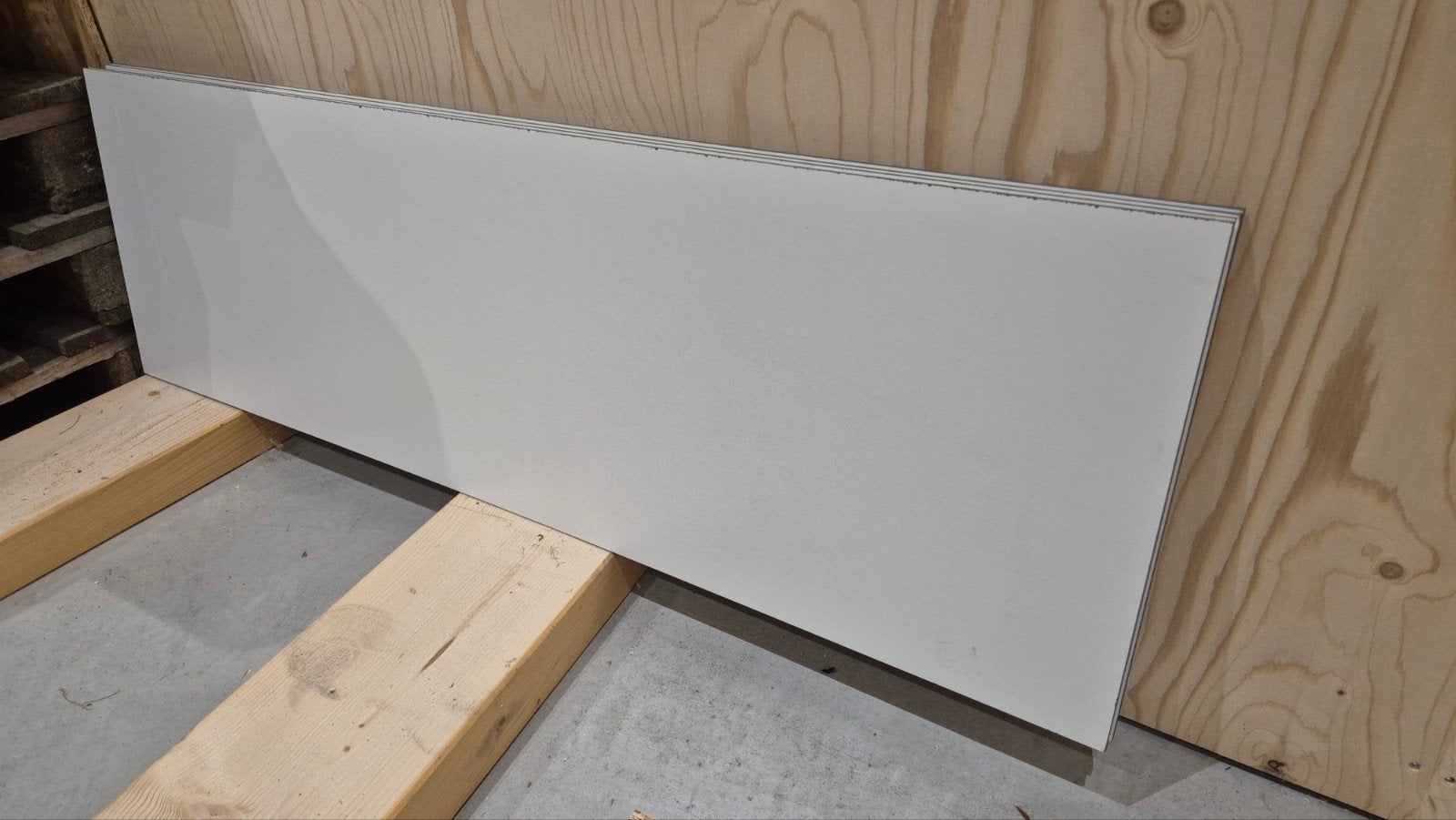 Trespa / HPL plaat 40x130 (4 stuks) + 110x110 (1 stuk), Doe-het-zelf en Verbouw, Ophalen, HPL