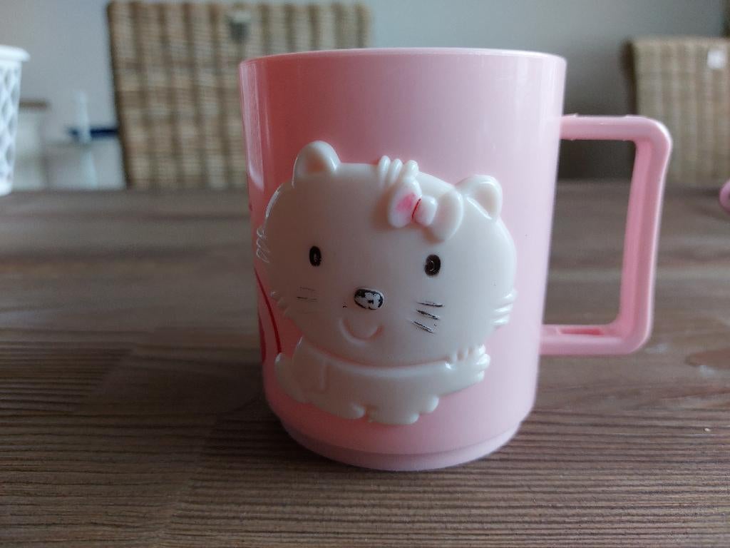 Mooie Lieve Vintage Kat Poes Beker Happy Cat Made Hong Kong, Overige materialen, Gebruikt, Verzenden, Overige stijlen