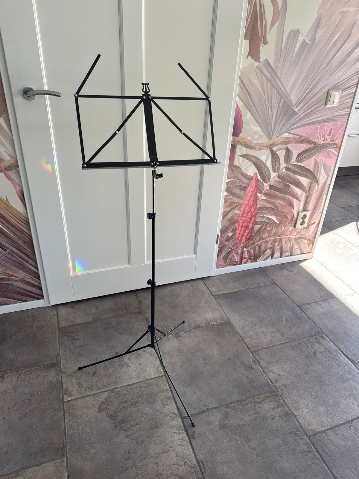 Konig & Meyer 10065 lessenaar met grote desk zwart, Ophalen of Verzenden, Zo goed als nieuw, Muziekstandaard, Overige instrumenten