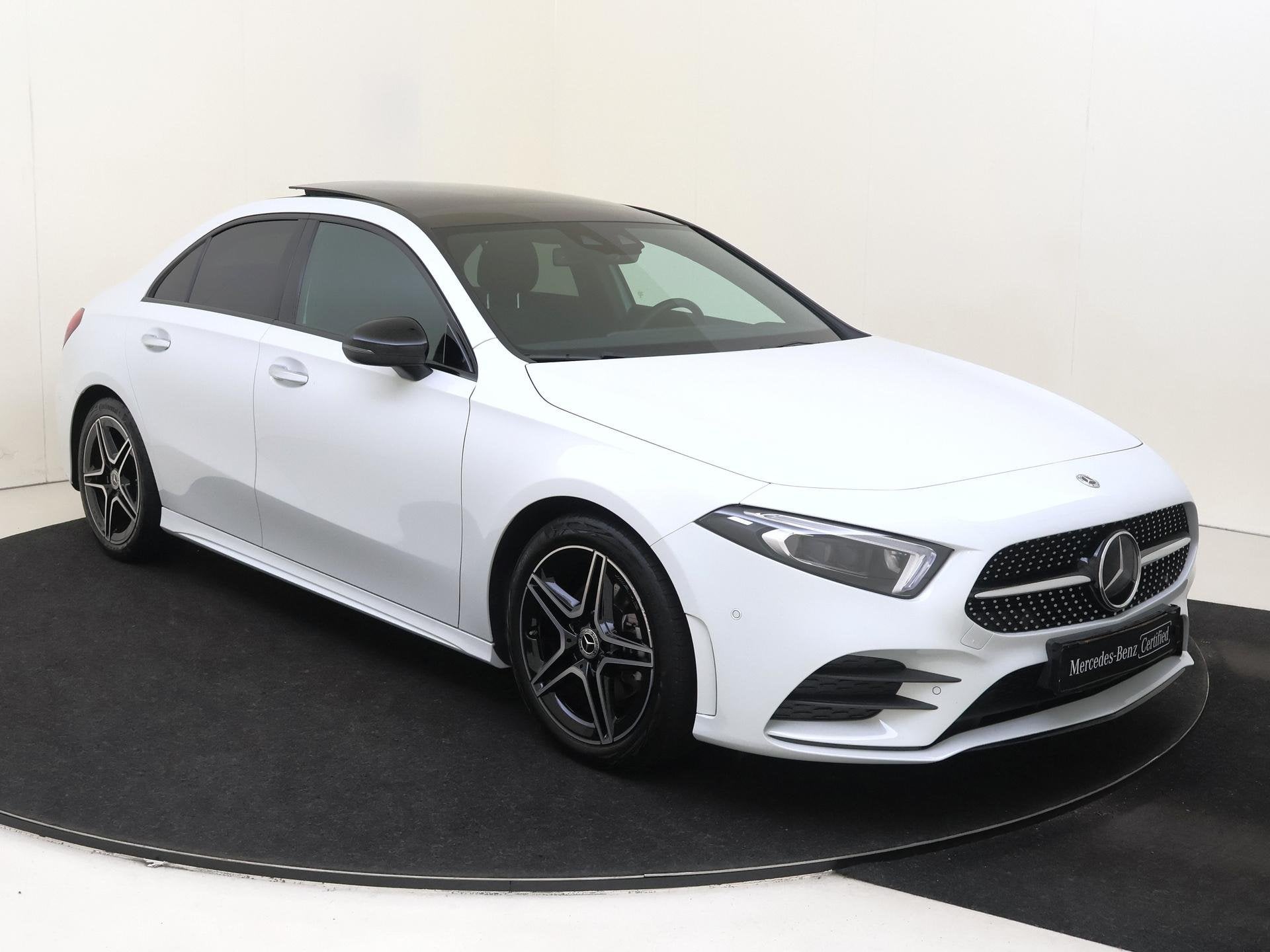 Mercedes-Benz A-klasse 200 Business Solution AMG / Panoramad, Auto's, Gebruikt, 4 cilinders, 1290 kg, Leder en Stof