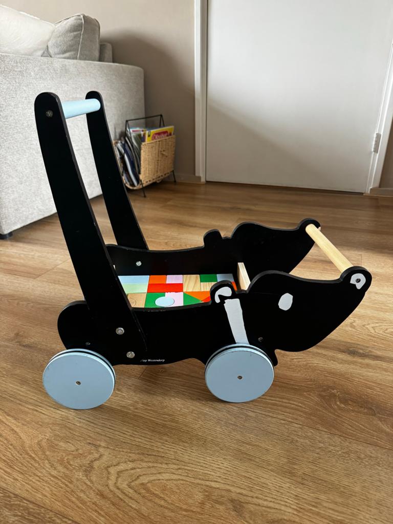 Takkie loopwagen met blokken., Kinderen en Baby's, Speelgoed | Houten speelgoed, Ophalen of Verzenden, Zo goed als nieuw, Duw- of Trekspeelgoed