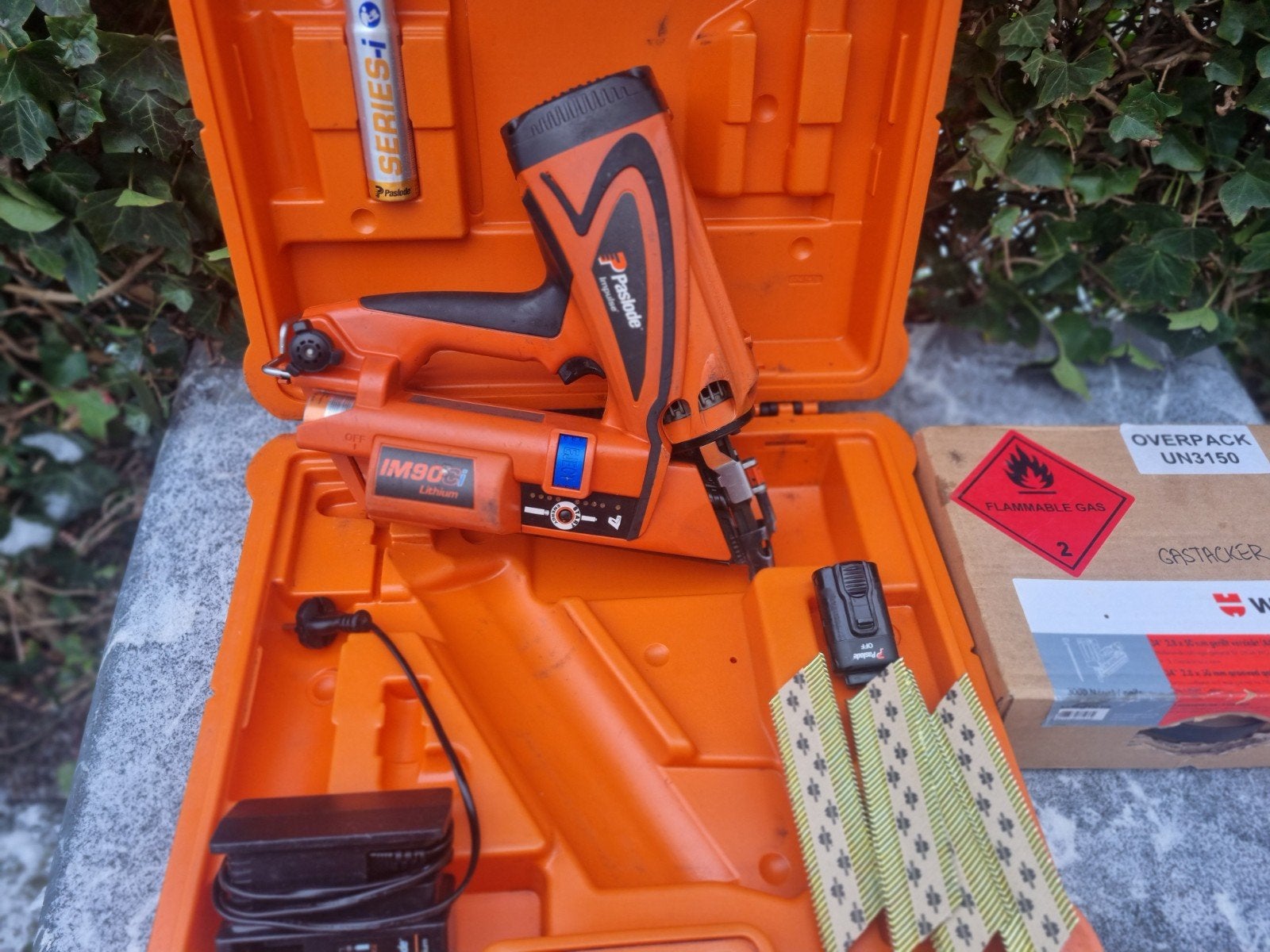 Paslode IM90CI tacker met grote doos nagels, Ophalen of Verzenden, Zo goed als nieuw, Festool