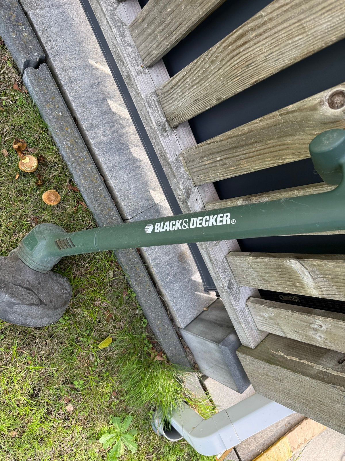 Black & Decker grastrimmer - Elektrisch, Ophalen, Gebruikt, Elektrische grasmaaier