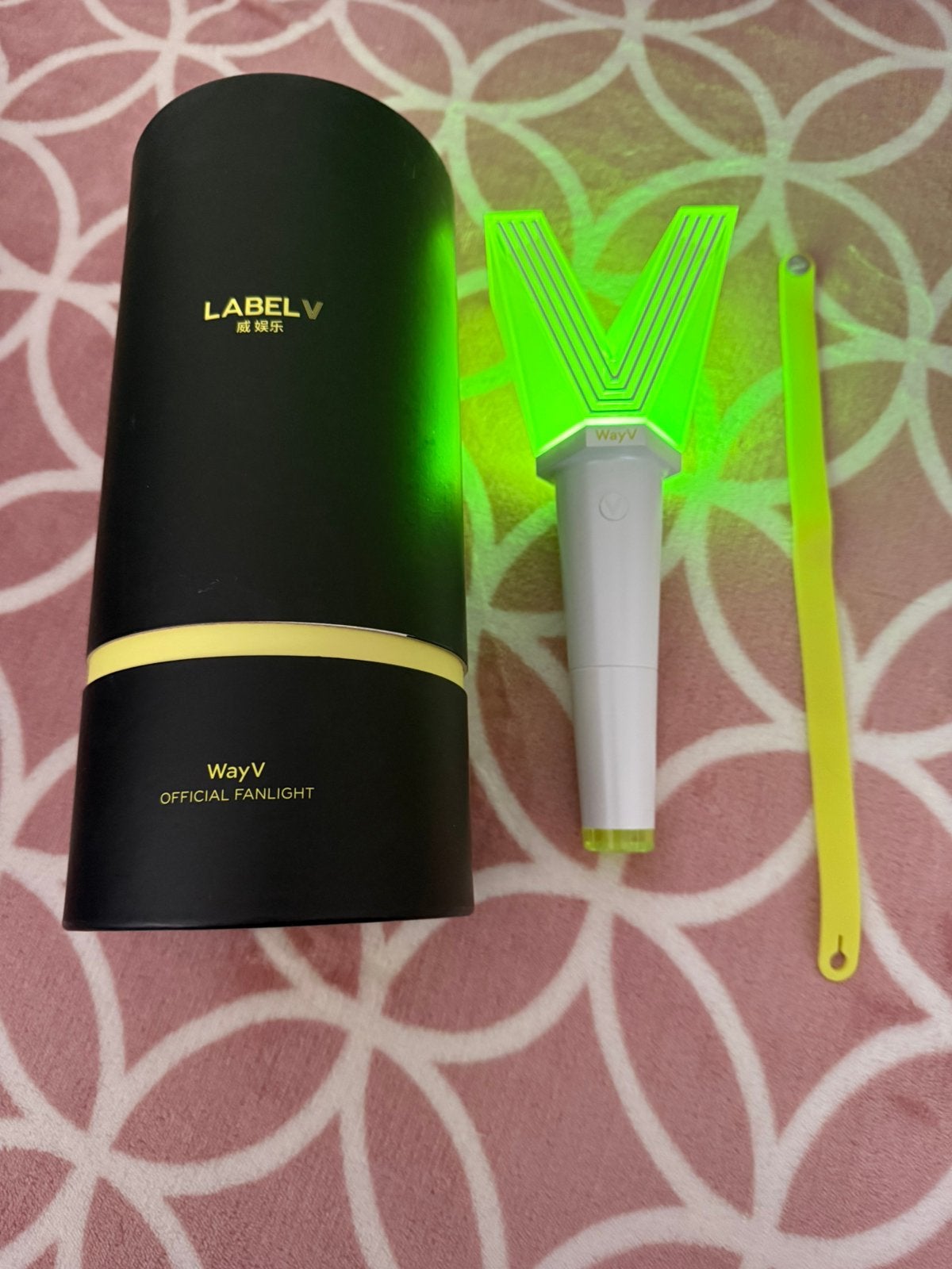WayV Light Stick, Ophalen of Verzenden, Zo goed als nieuw, Foto of Kaart