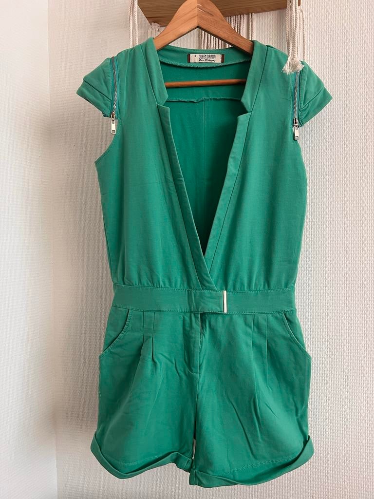 Groene playsuit met ritsdetails - Queen Drama, Ophalen of Verzenden, Zo goed als nieuw, Maat 36 (S), Groen