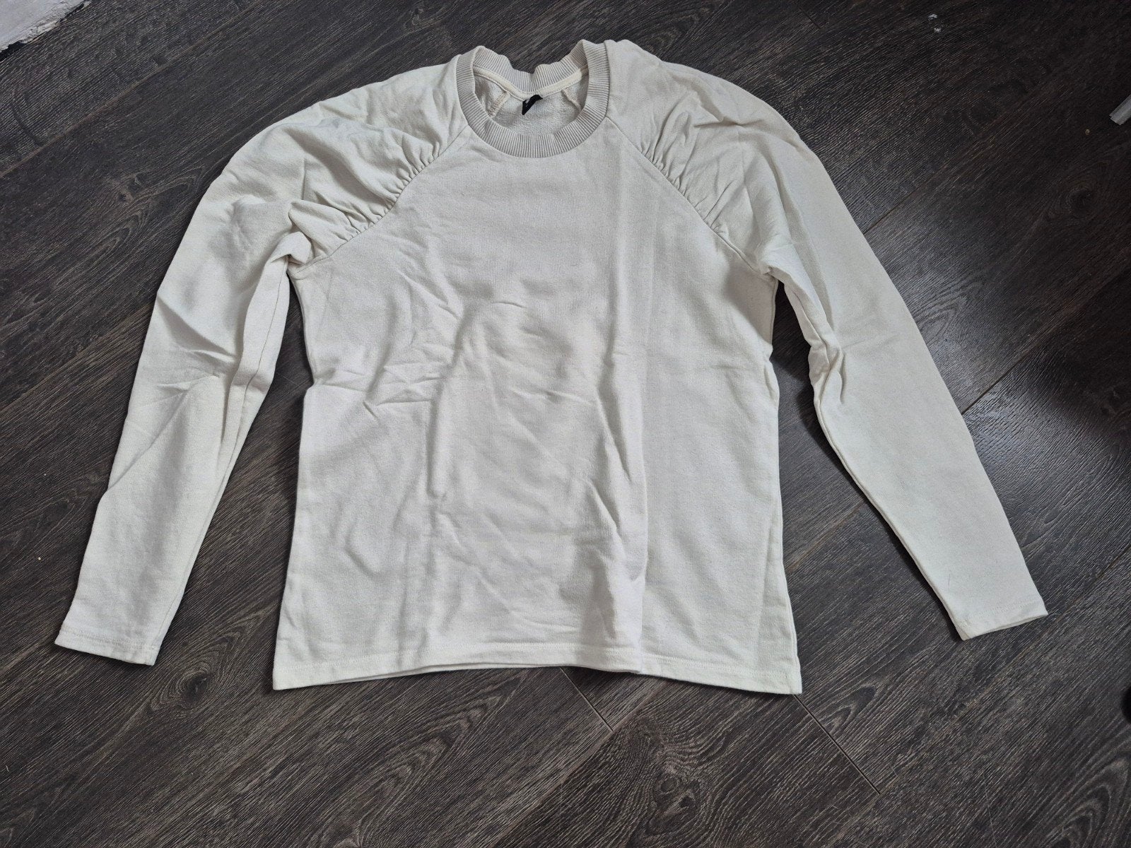 wit kleurige trui met lange mouwen, Maat 38/40 (M), Beige, Ophalen of Verzenden, Onbekend