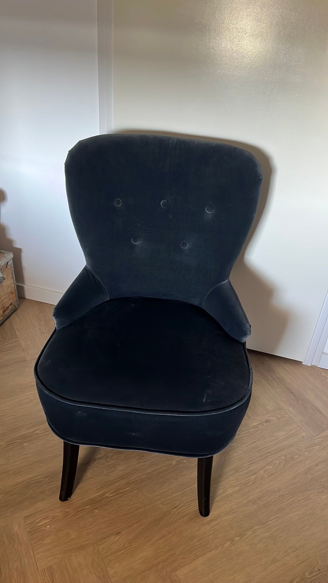 Antraciete velvet fauteuil, Ophalen, 75 tot 100 cm, Zo goed als nieuw, Stof