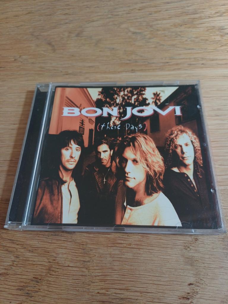 Bon Jovi - These Days CD (Poprock/Rock), Cd's en Dvd's, Cd's | Rock, Zo goed als nieuw, Poprock, Ophalen of Verzenden