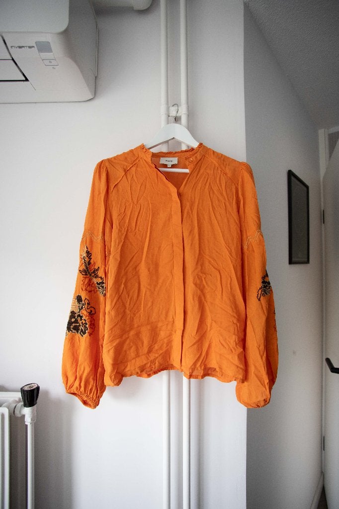 Oranje blouse met details op de mouwen Shoeby maat M, Maat 38/40 (M), Oranje, Ophalen of Verzenden, Zo goed als nieuw