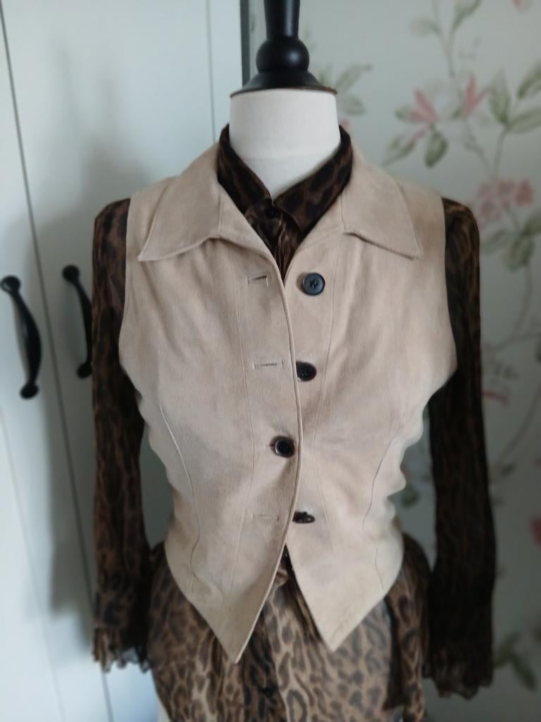 Echt suède gilet maat 38 (ook voor 36) van MARK, Kleding | Dames, MARK, Ophalen of Verzenden, Zo goed als nieuw