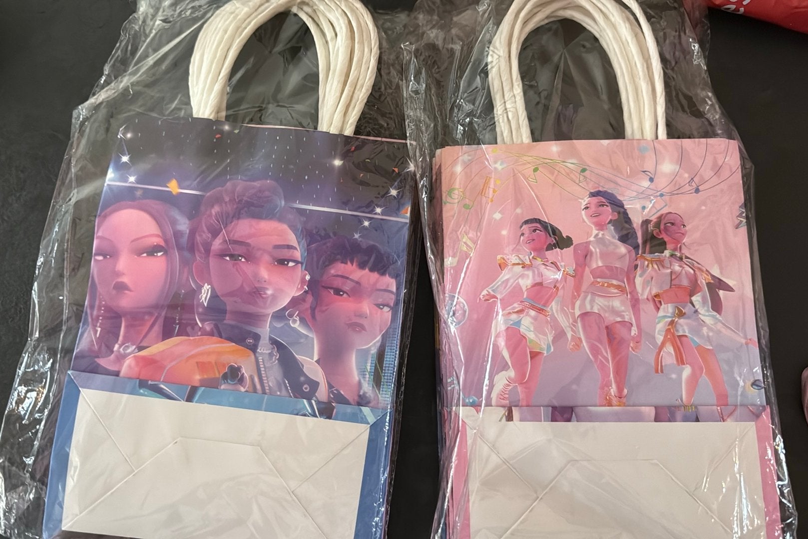 Kpop Demon Hunters Uitdeeltasjes Papier 19x Nieuw, Hobby en Vrije tijd, Feestartikelen, Ophalen of Verzenden, Nieuw, Feestartikel
