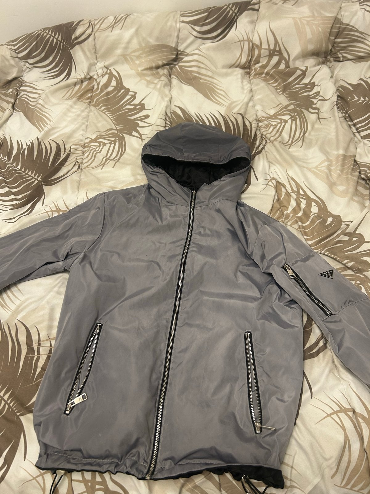 Omkeerbare Prada jas maat M, Kleding | Heren, Ophalen of Verzenden, Zo goed als nieuw, Maat 48/50 (M), Grijs