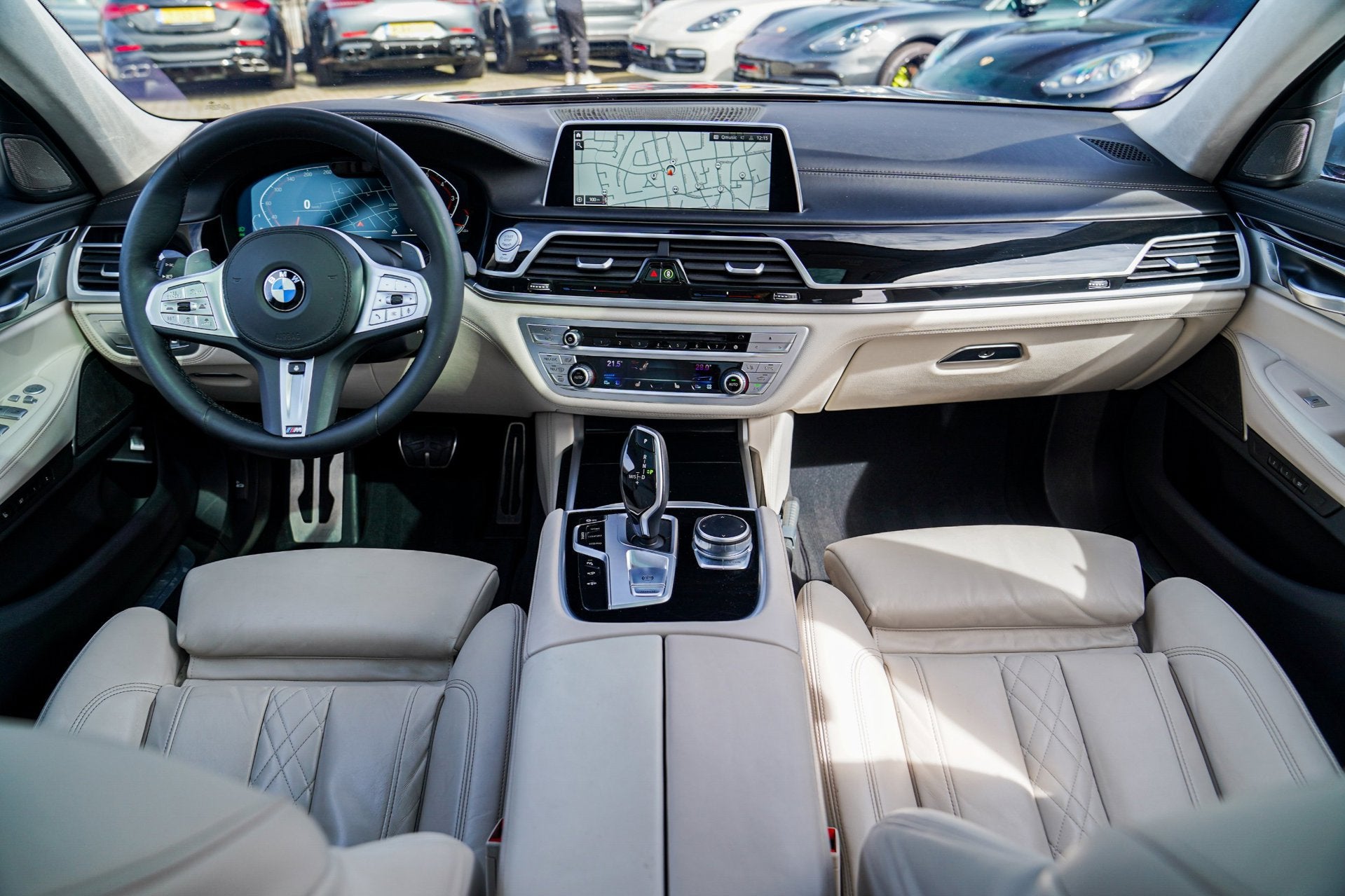 BMW 7-serie 750i xDrive High Executive | Panorama | Luxe Led, Auto's, BMW, Automaat, 1940 kg, Gebruikt, 4395 cc