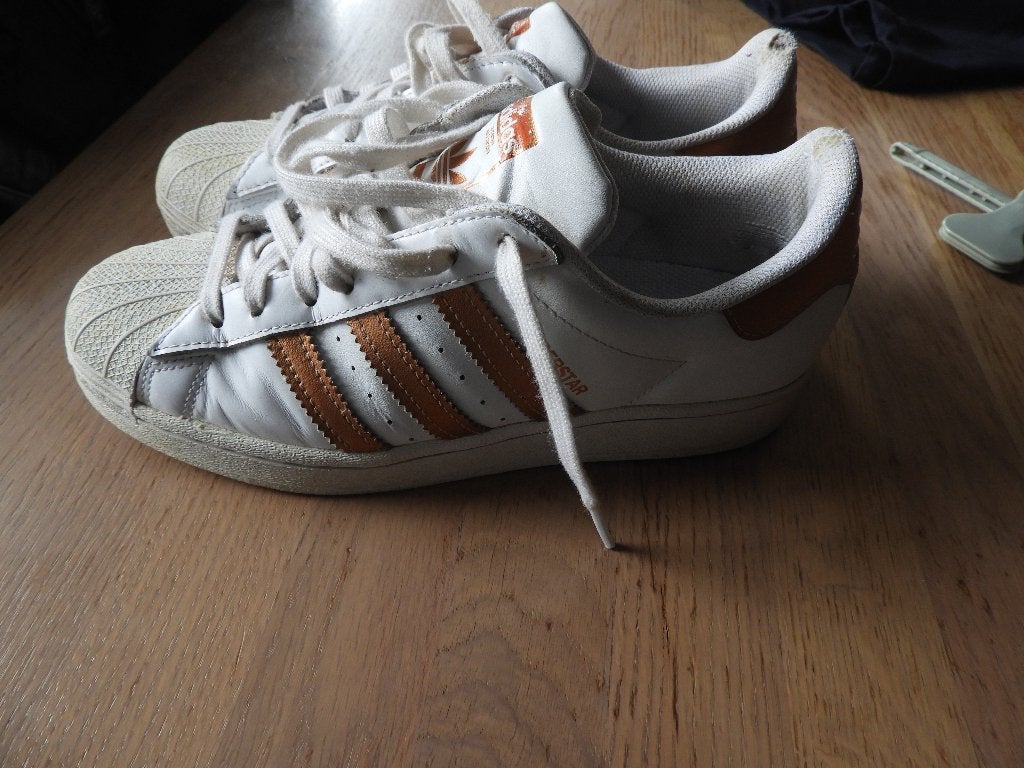 Dames sneakers. Maat 40, Kleding | Dames, Schoenen, Zo goed als nieuw, Sneakers of Gympen, Wit, Ophalen of Verzenden