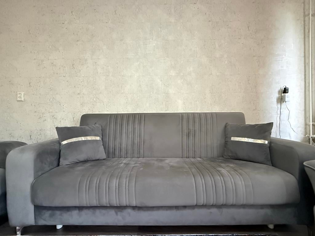 Comfortabele grijze banken set - zo goed als nieuw, Ophalen, 75 tot 100 cm, Zo goed als nieuw, Rechte bank