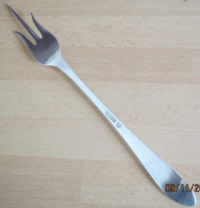Keltum puntfilet verzilverde cakeprikker merk posthoorn, Antiek en Kunst, Ophalen of Verzenden