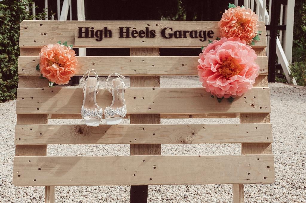Hoge hakken garage / high heels garage, Ophalen, Nieuw, Overige typen, Geboorte of Huwelijk