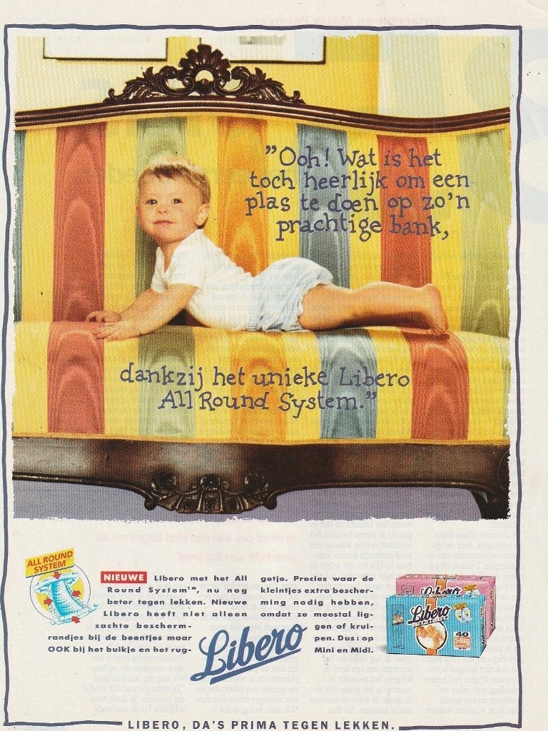 Retro reclame 1992 Libero baby luiers jongetje op bank, Verzamelen, Verzenden, Overige typen