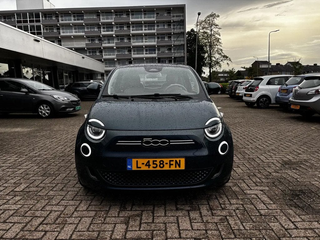 Fiat 500 La Prima 42 kWh El. Schuifdak Ad.Cruis € 18.950,0, Automaat, 118 pk, 4 stoelen, Origineel Nederlands