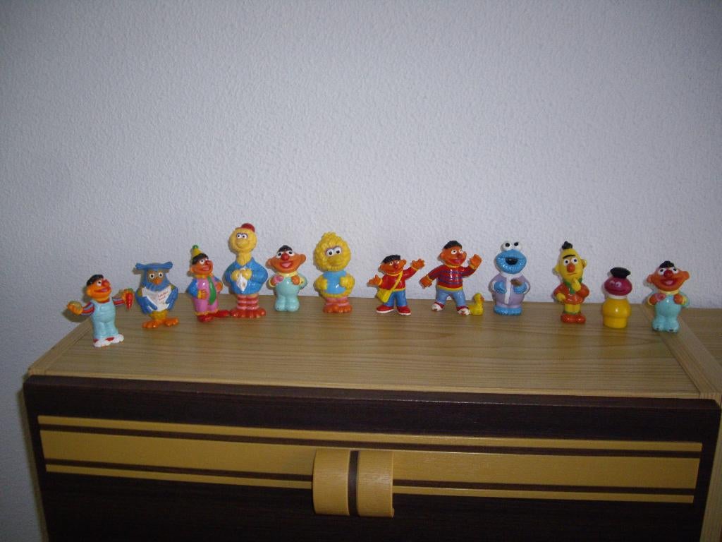 12 sesamstraat poppetjes + piano, Verzamelen, Poppetjes en Figuurtjes, Ophalen