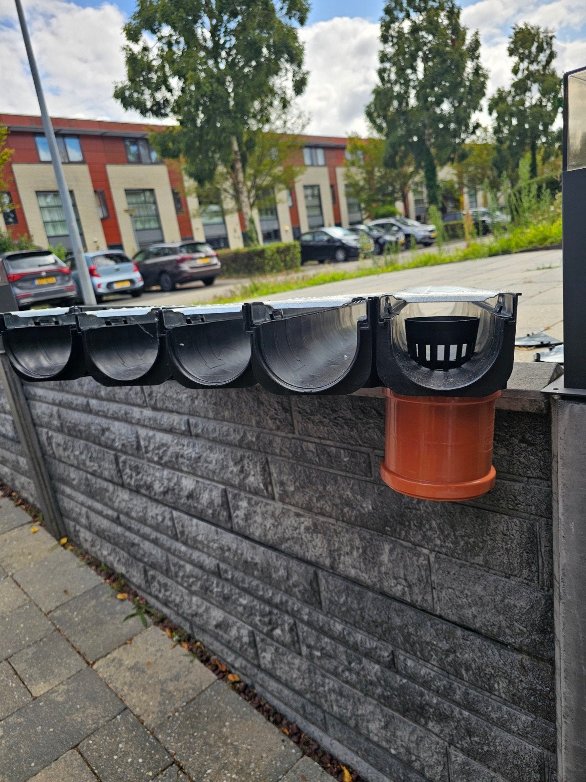 Nieuwe hauraton afvoergoten met rooster - 5 stuks, Ophalen, Nieuw, 4 tot 6 meter, 80 mm of meer
