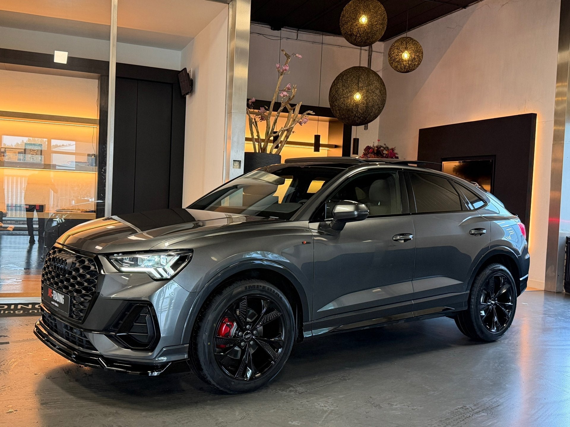 Audi Q3 Sportback 35 TFSI 3X S line Panorama Camera Keyless, 15 km/l, Zwart, 4 cilinders, 150 pk