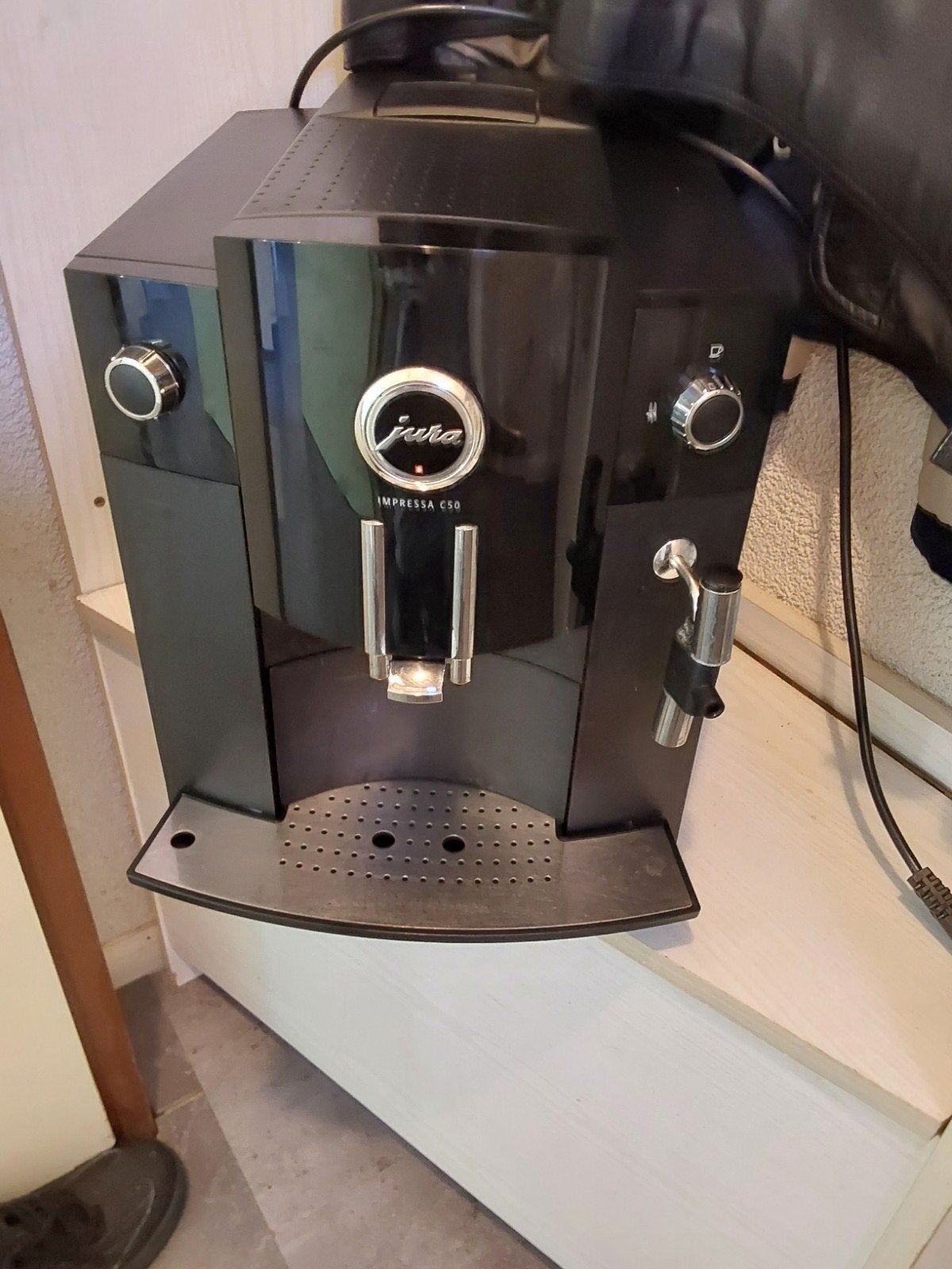 Jura Impressa C50 Espressomachine - Zwart, Gebruikt, Espresso apparaat, Koffiebonen, 4 tot 10 kopjes