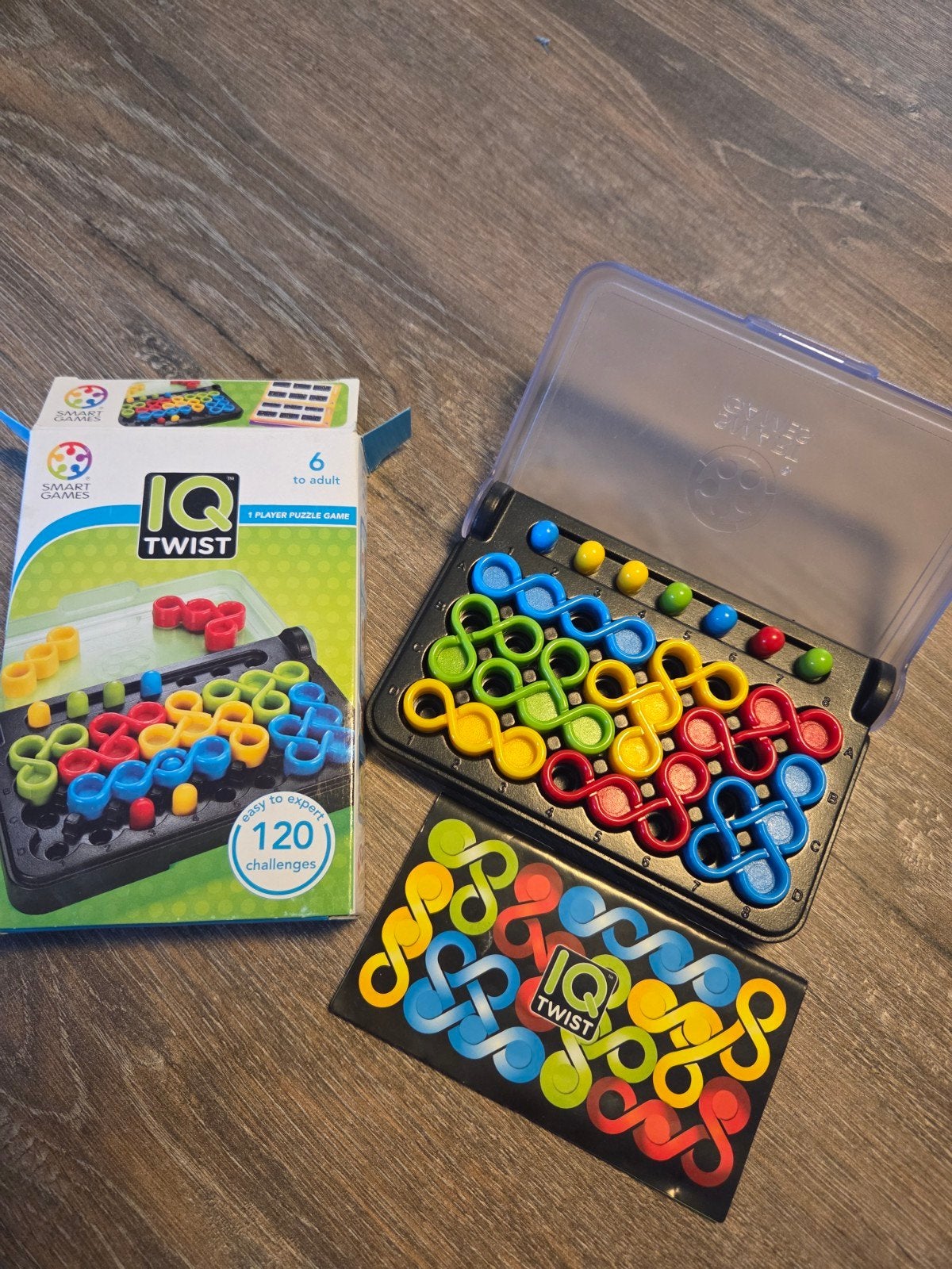 SmartGames IQ Twist - Logische Puzzelspel, Ophalen of Verzenden, Zo goed als nieuw, Overige typen