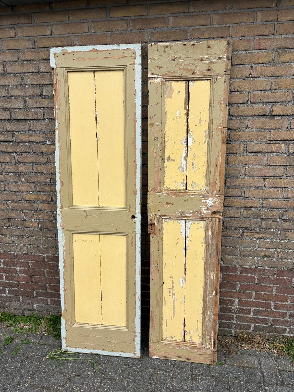 Oude kastdeuren voor decoratie of upcycling, Ophalen