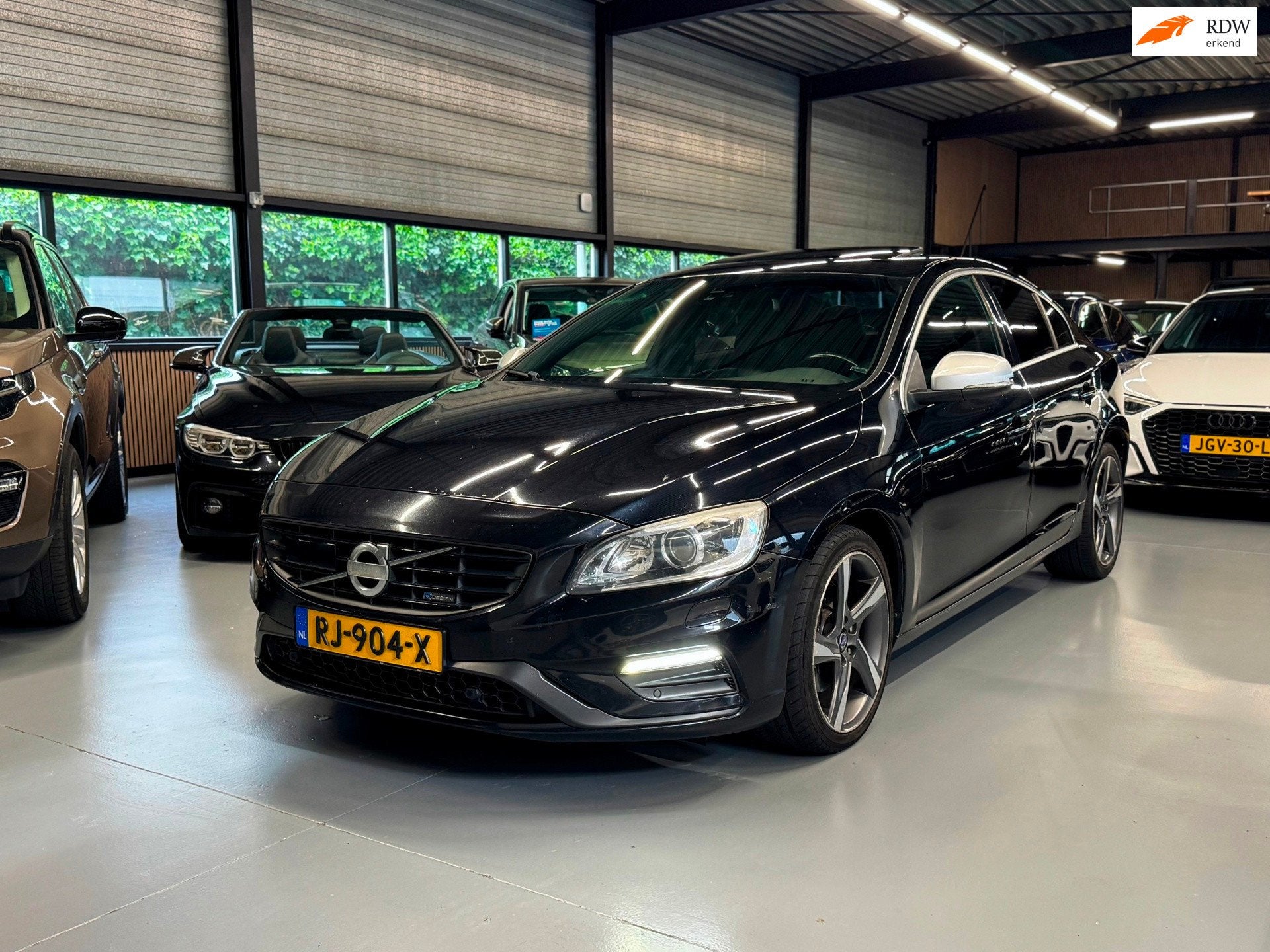 Volvo S60 2.0 D4 R-Design Pano/Led/Blis, Auto's, Automaat, Gebruikt, Euro 6, 4 cilinders