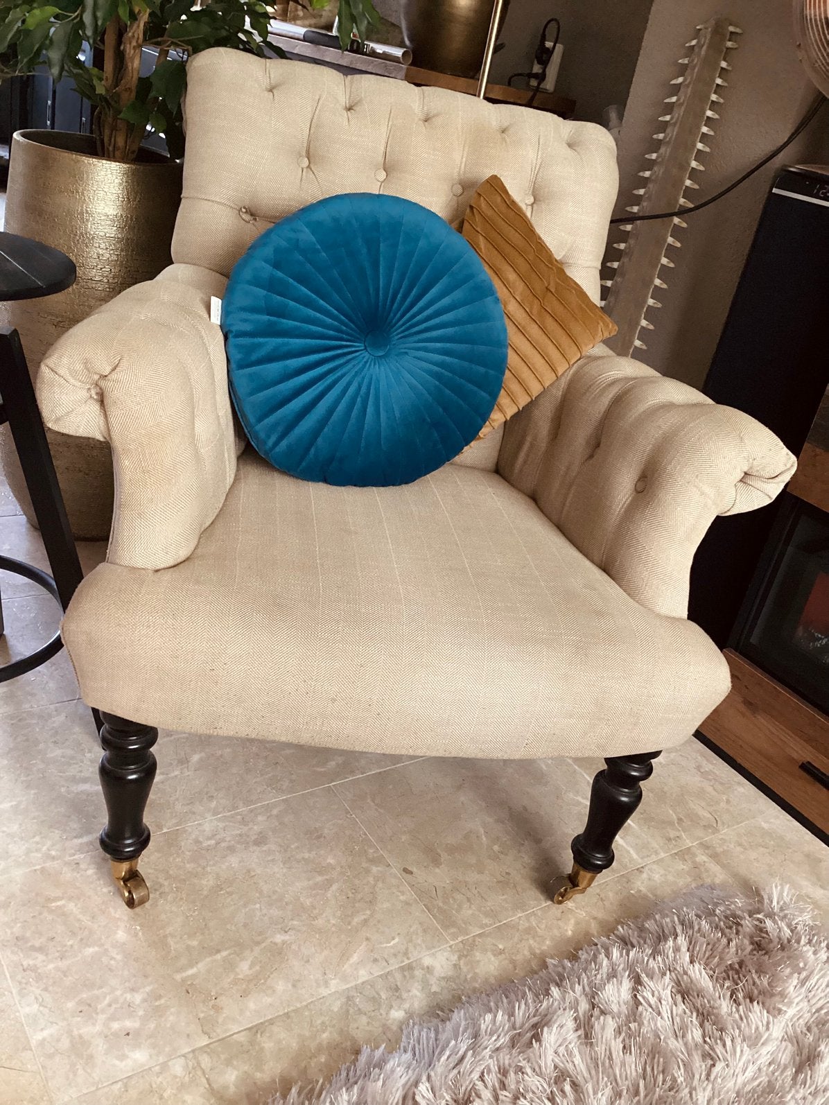 2x klassieke gecapitonneerde fauteuil met Queen Anne-poten, Huis en Inrichting, Gebruikt, Minder dan 75 cm, Ophalen of Verzenden