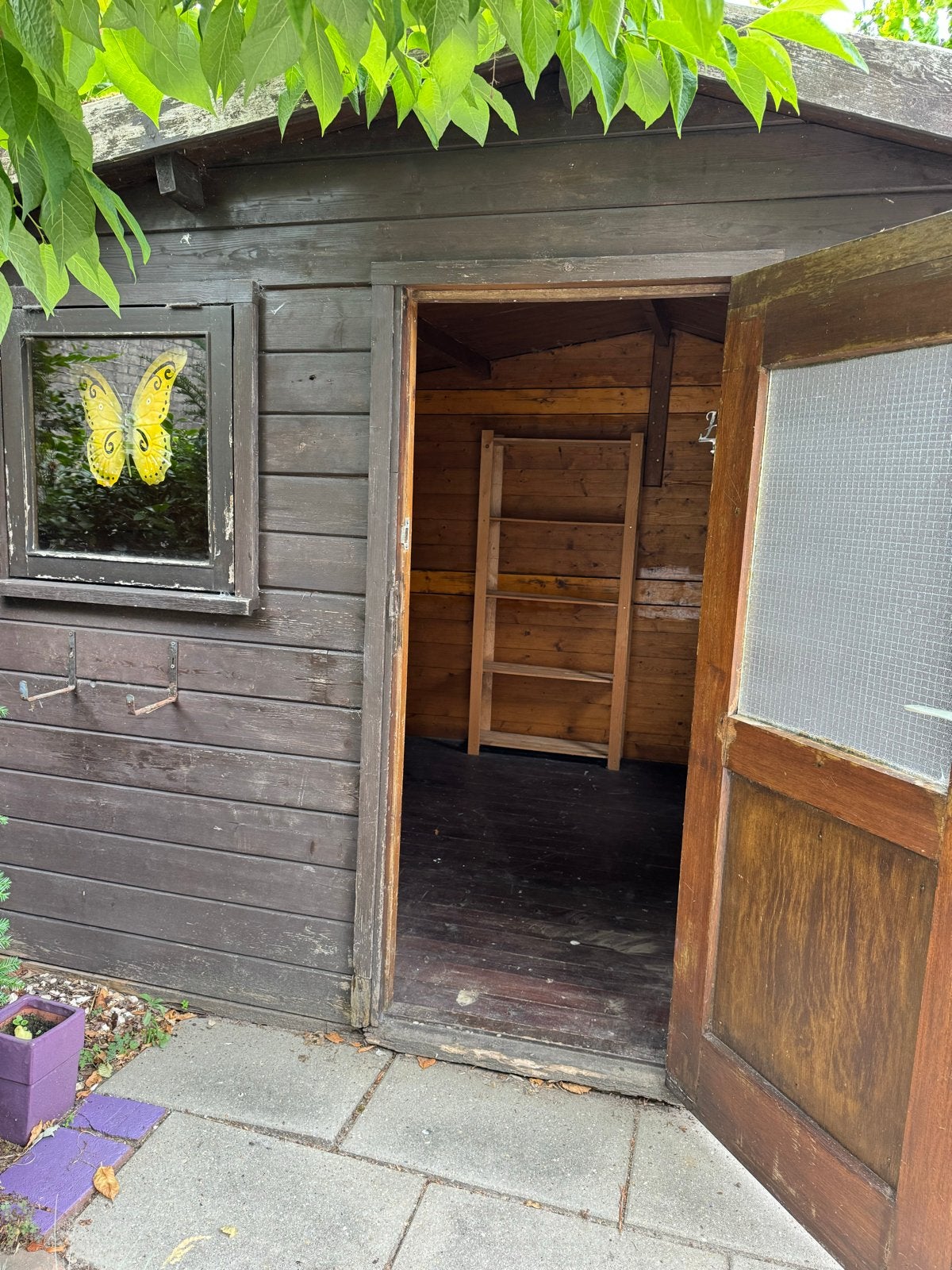 Gratis af te halen: Blokhut / Schuur / Tuinhuis met dakpanne, Ophalen, 250 tot 500 cm, Blokhut, 2 ramen