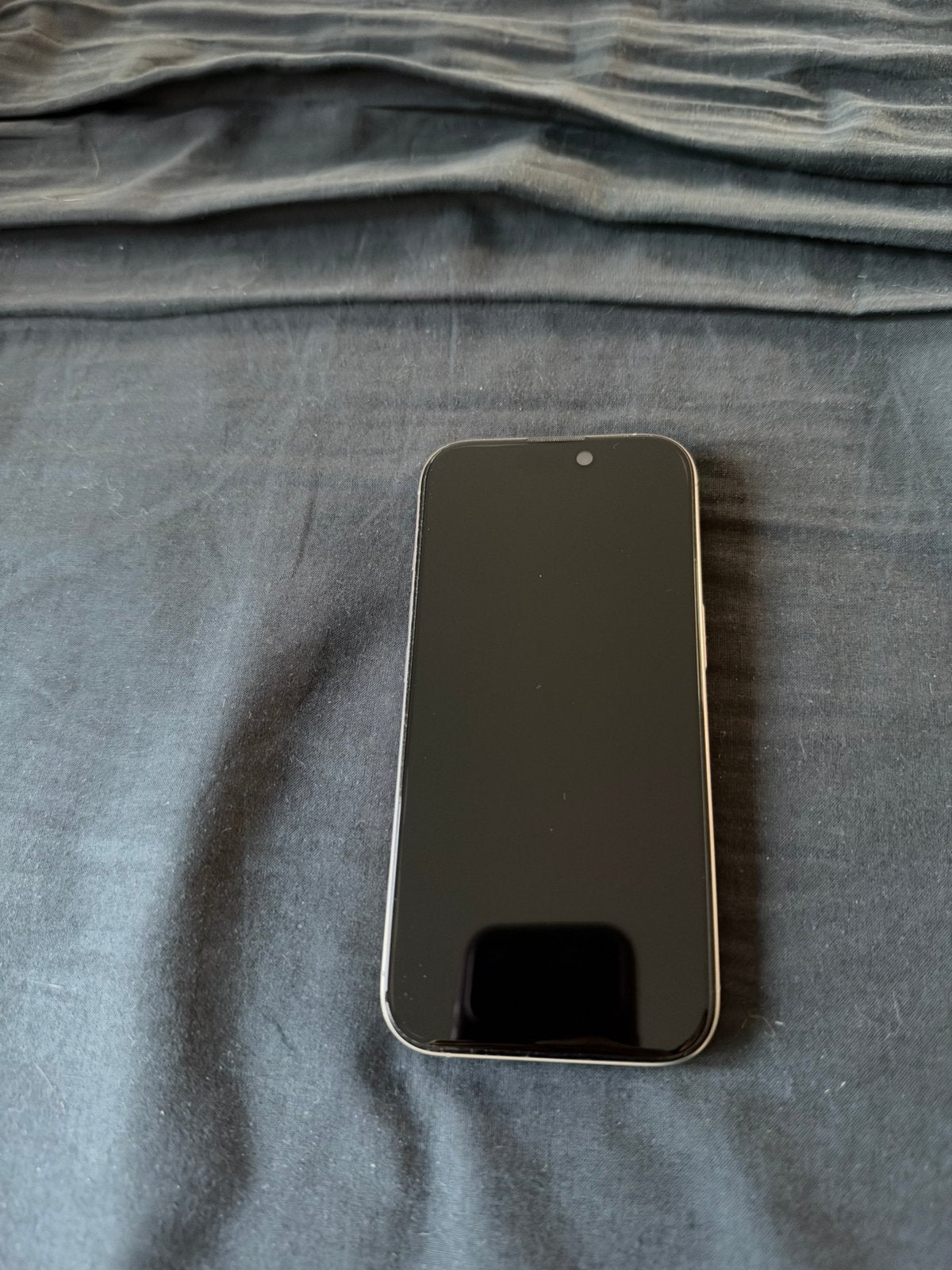 Iphone 16 pro - 128 GB - zo goed als nieuw