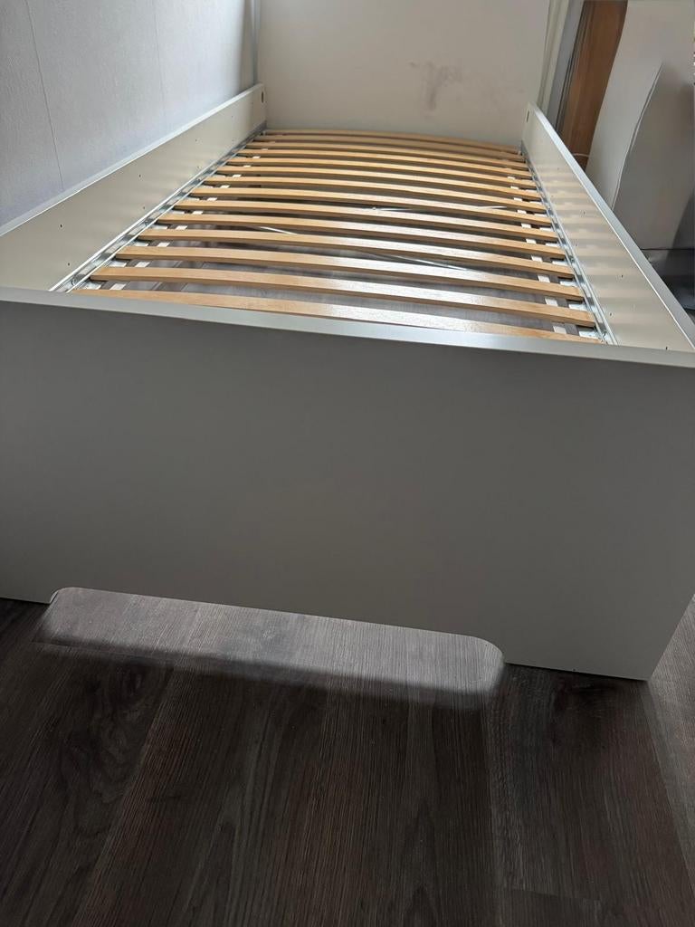 1 persoonsbed en lattenbodem en matras., Huis en Inrichting, Ophalen, Gebruikt, 90 cm, Eenpersoons