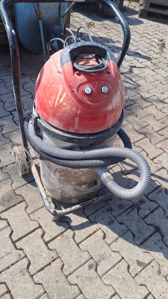 Bouw stofzuiger, Ophalen, Zo goed als nieuw