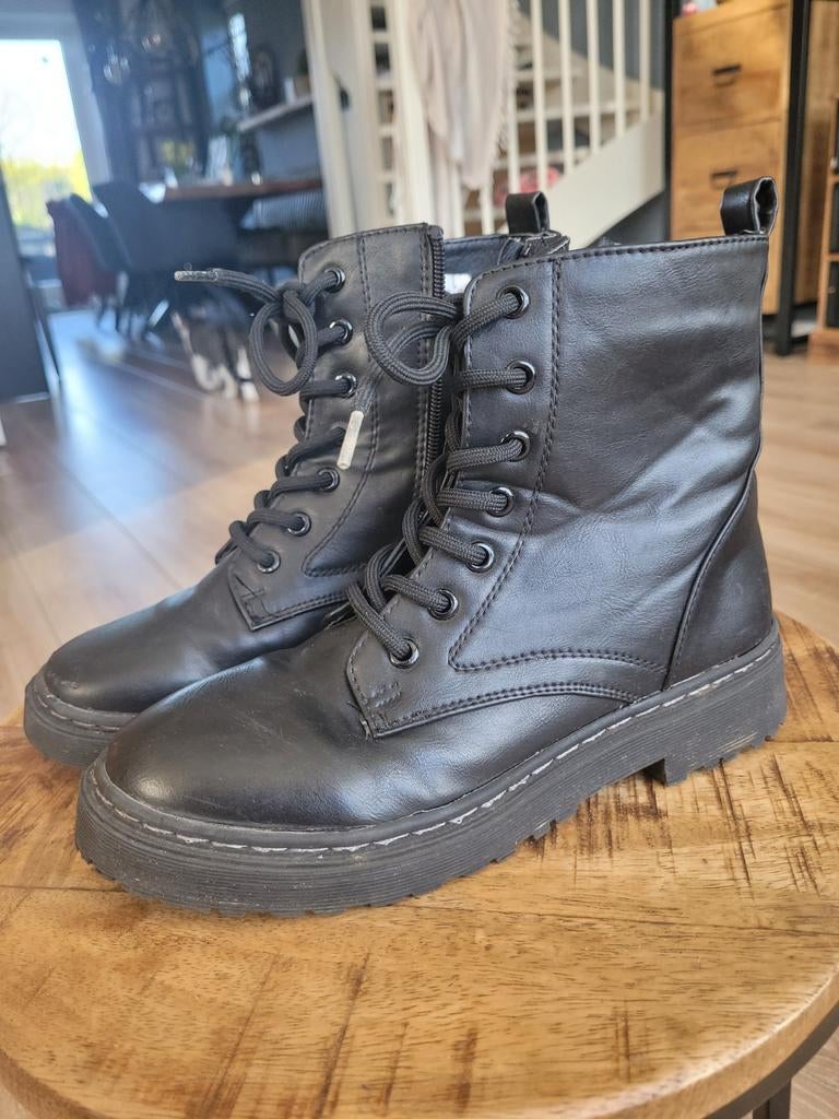 Zwarte leren veterboots Claudia Ghizzani maat 35/36, Claudia Ghizzani, Ophalen of Verzenden, Gedragen, Zwart