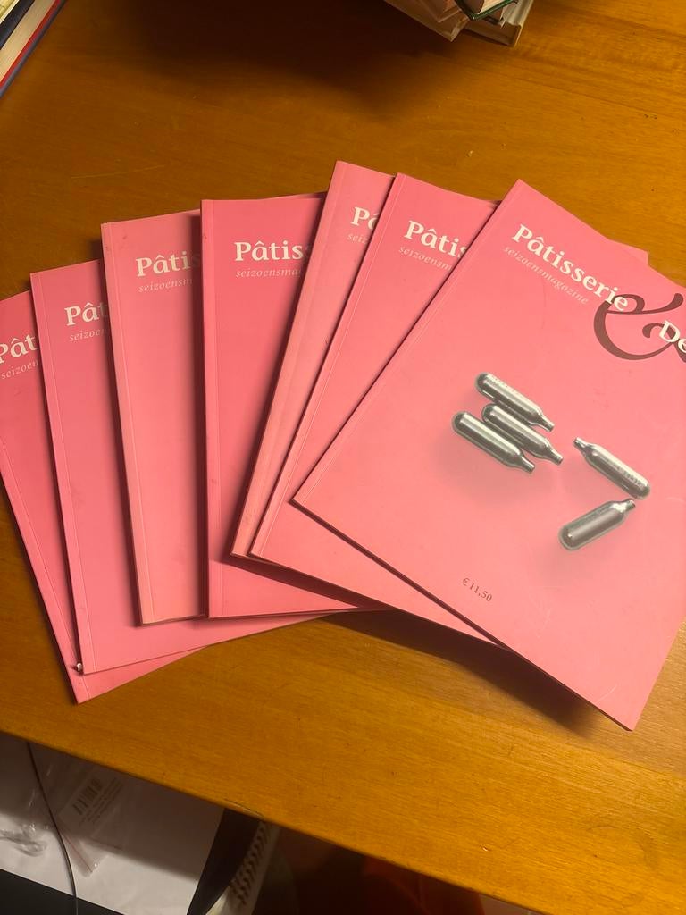 8 x Pâtisserie & Desserts Seizoensmagazine - Diverse Nummers, Boeken, Ophalen of Verzenden, Gelezen, Overige typen