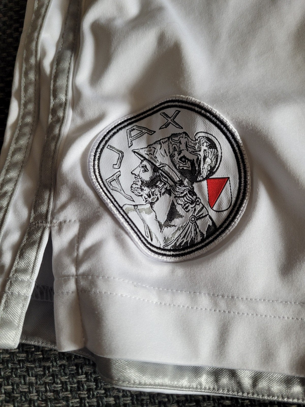 ajax korte broek kindermaatje voetbalbroek  34 cm breed 43 c, Maat XS of kleiner, Ophalen of Verzenden, Broek