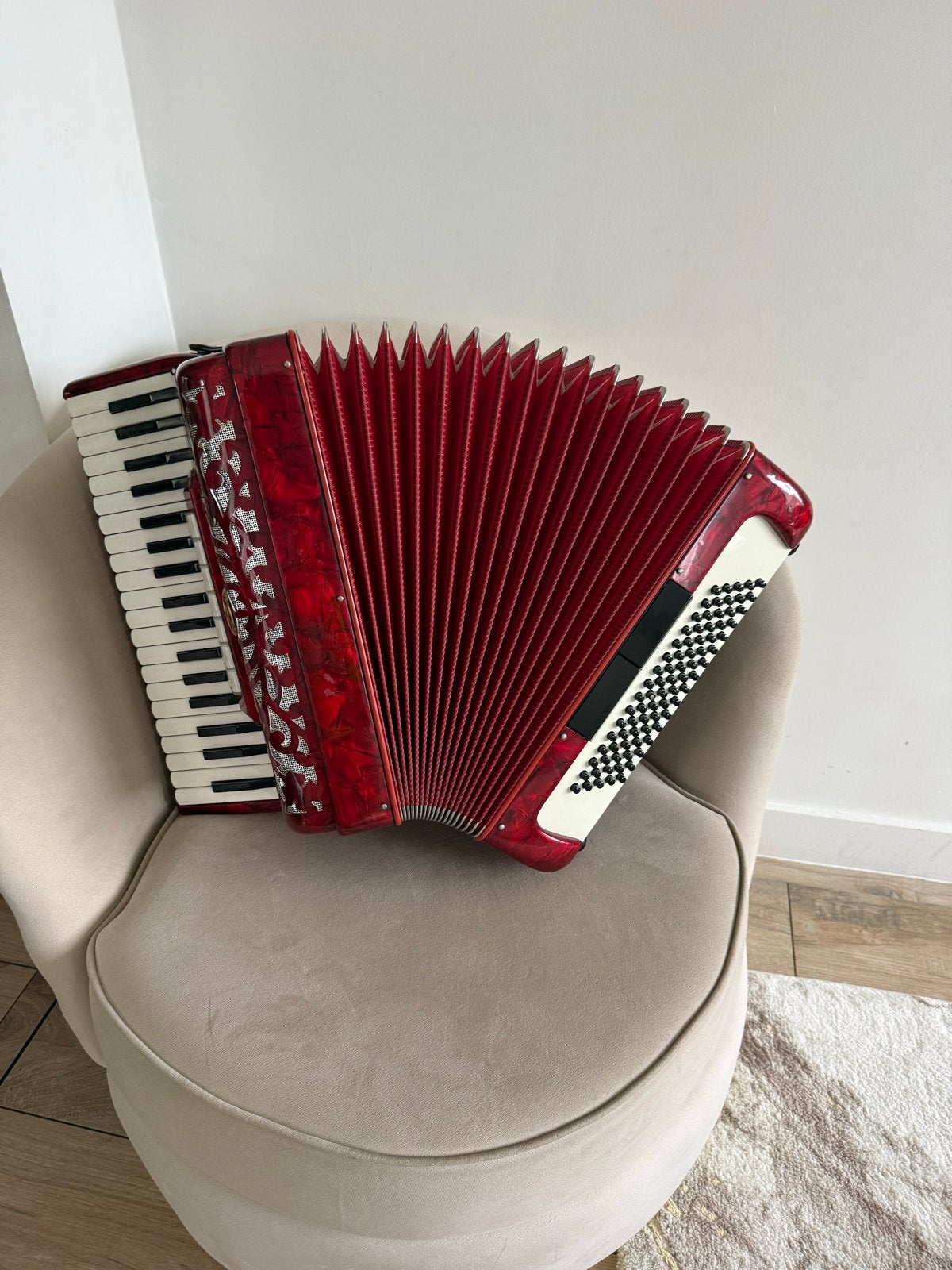 Accordeon Marinucci 80 bassen, Overige formaten, Zo goed als nieuw, Met koffer, Marinucci