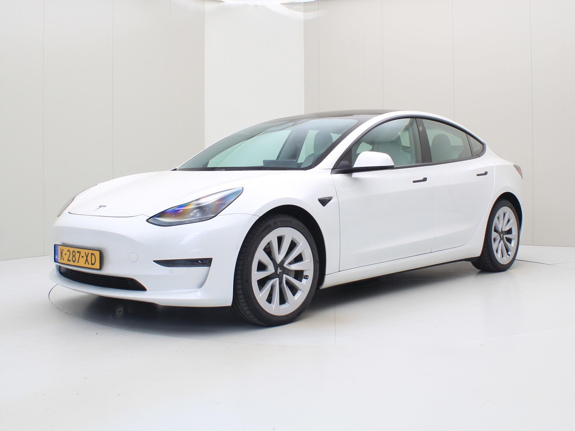 Tesla Model 3 Long-Range AWD 351pk 75 kWh FACELIFT 88,6% SoH, Auto's, Automaat, Multifunctioneel stuurwiel, Gebruikt, Zwart