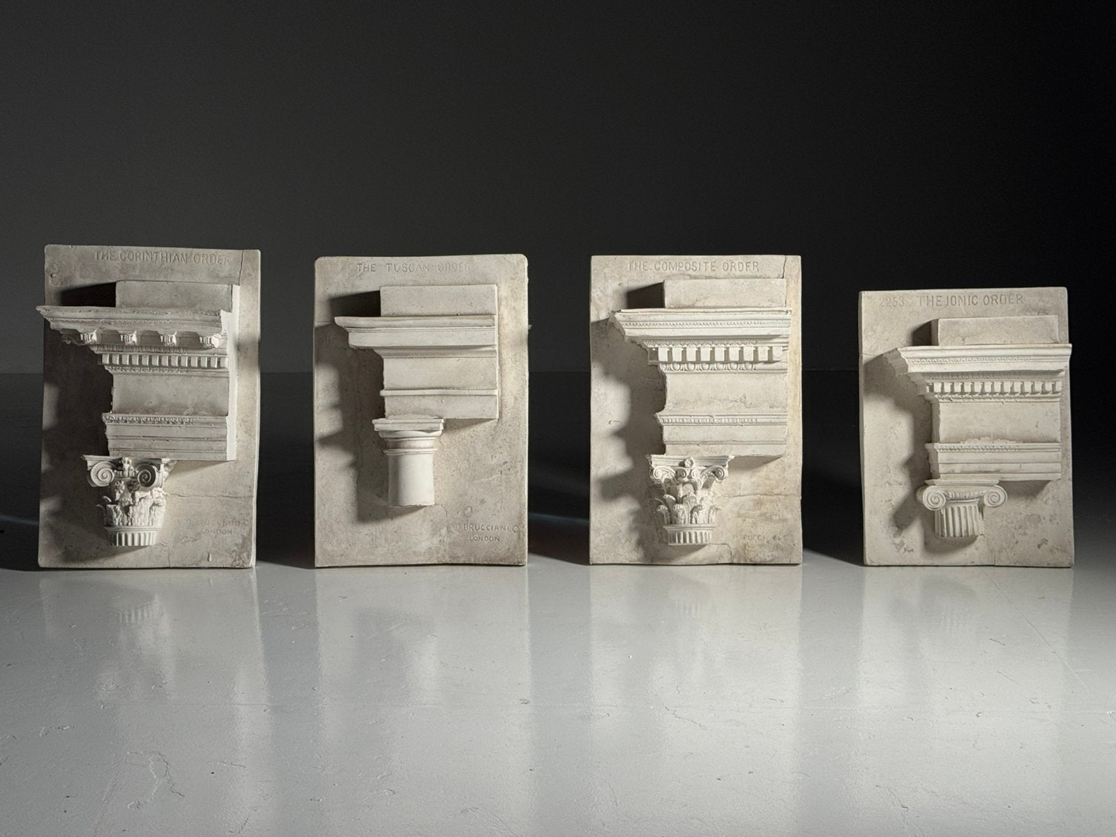 Set van 4 architectonishe ordes wanddecoratie, Ophalen of Verzenden, Zo goed als nieuw