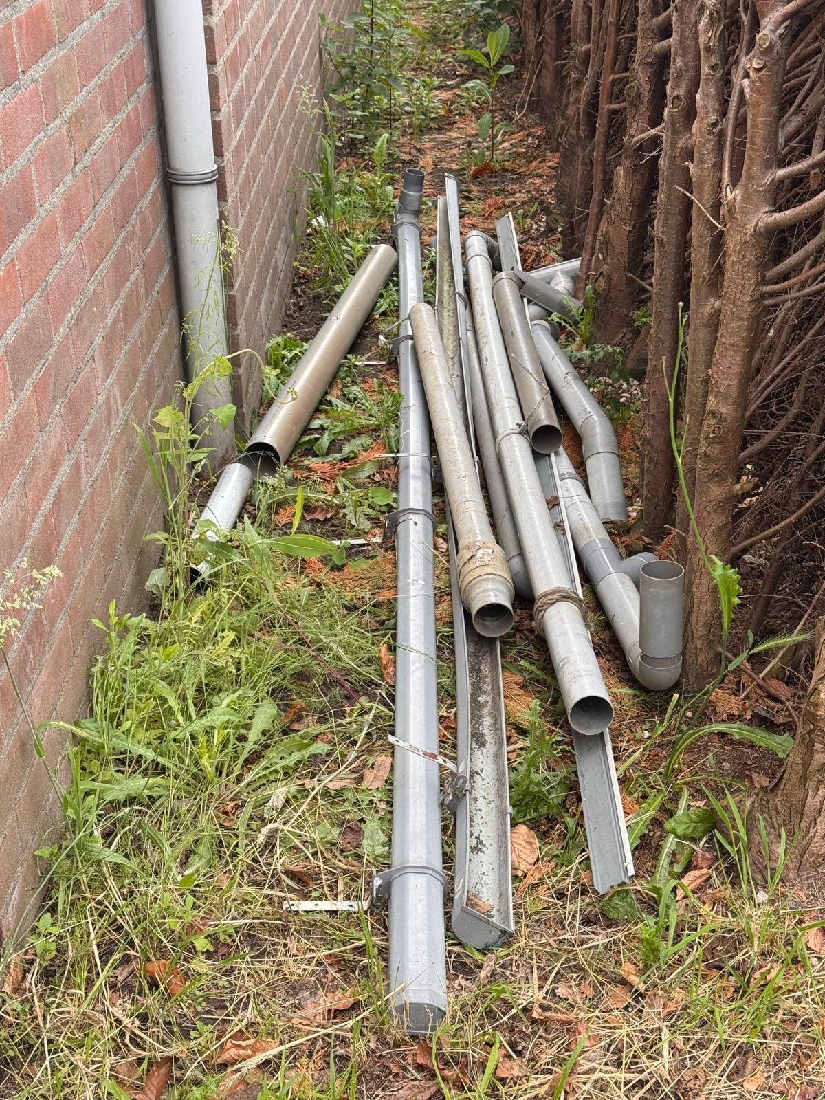 Diverse PVC en zinken regenpijpen en dakgoten, Ophalen, Afvoer, Gebruikt, Pvc