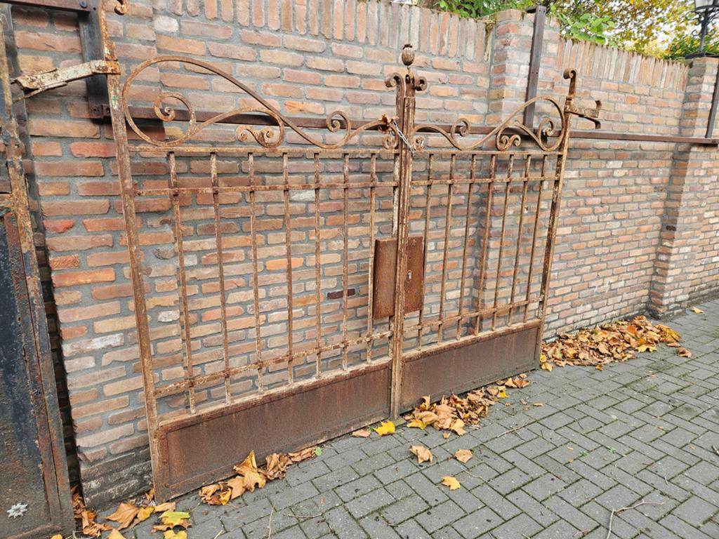 Prachtig zwaar antieke smeedijzeren dubbele poort, Ophalen, IJzer, Sierhekwerk
