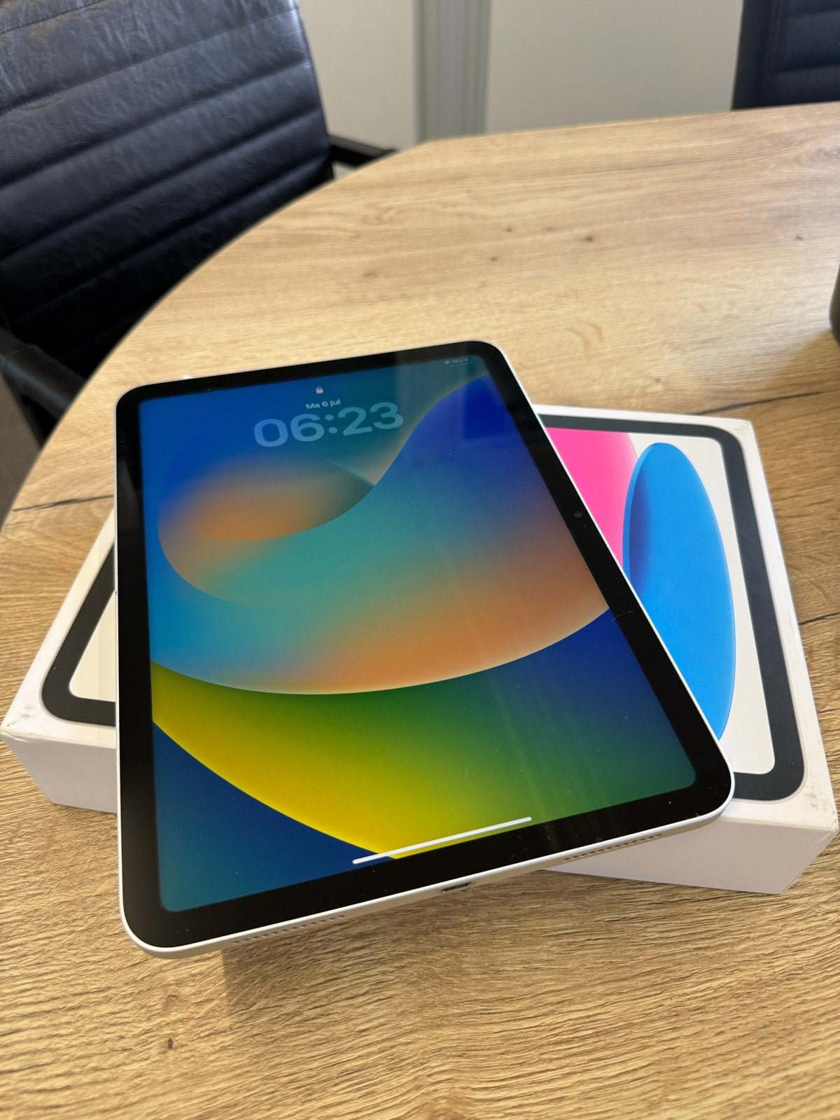Apple iPad (10e generatie) 64 GB Wi-Fi Zilver, Computers en Software, Apple iPads, 10 inch, Apple iPad, Ophalen of Verzenden, Zo goed als nieuw