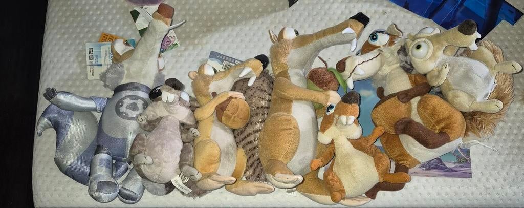 Verzameling knuffels van Ice Age te koop en 2 poppetjes, Overige merken, Overige karakters, Overige typen, Nieuw