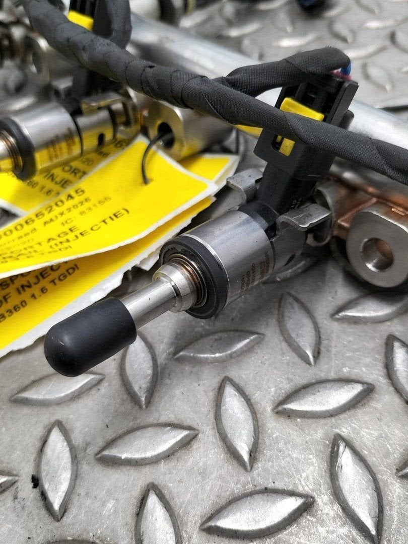 KIA SPORTAGE BRANDSTOF INJECTOR / VERSTUIVER 353102B360 2020, Ophalen of Verzenden, Gebruikt, Stiba lid