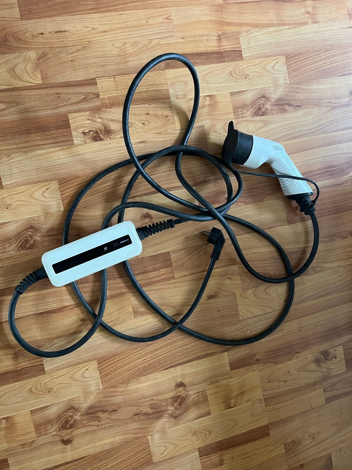 Besen BS-PCD018 Draagbare EV Oplader - Type 2, 16A, Ophalen of Verzenden, Gebruikt, Laadkabel